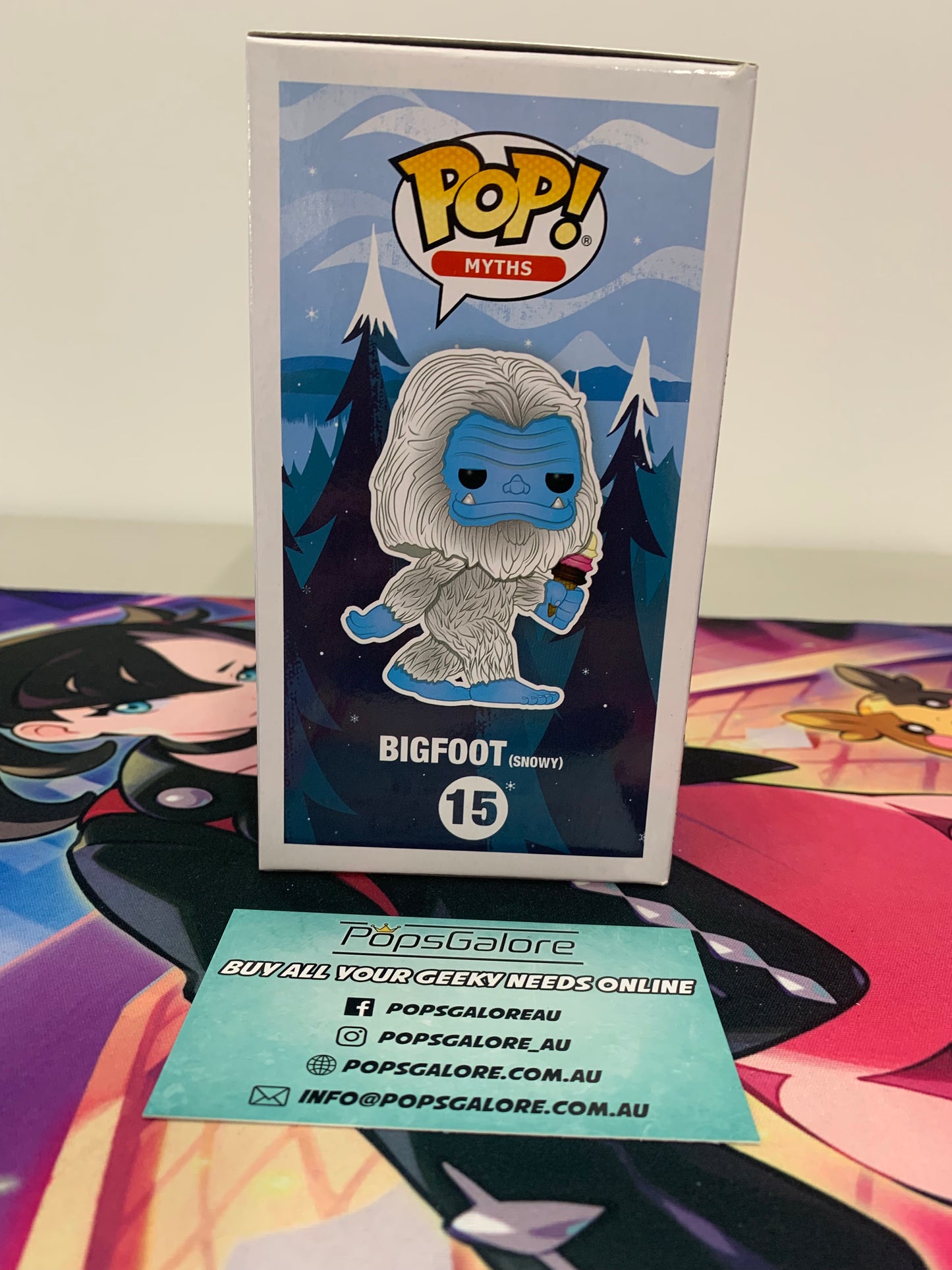 Bigfoot Snowy "Flocked" #15 (2018 Canadian Convention) - Pop Vinyl